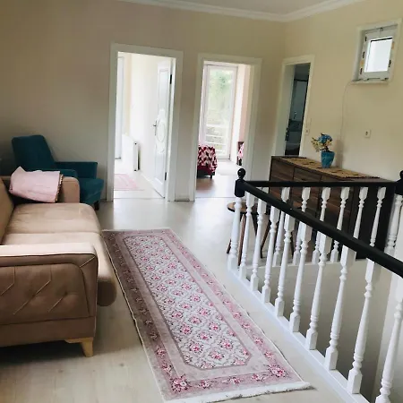 Sapanca Grand Vadi Kapali Isitma Havuzlu فيلة Fevziye (Sapanca)