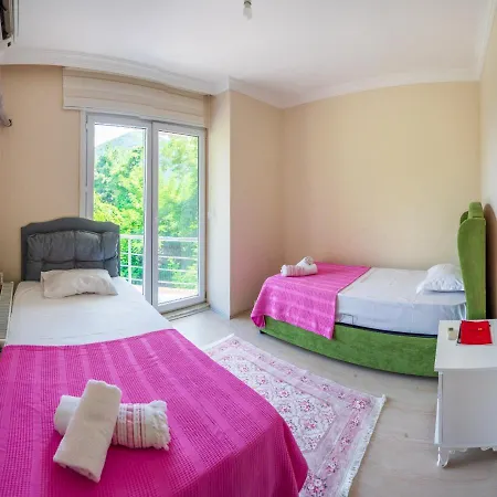 Villa Sapanca Grand Vadi Kapali Isitma Havuzlu