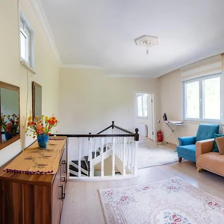 Villa Sapanca Grand Vadi Kapali Isitma Havuzlu *