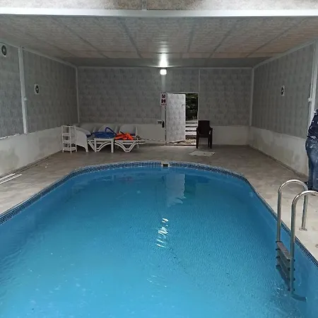 Sapanca Grand Vadi Kapali Isitma Havuzlu