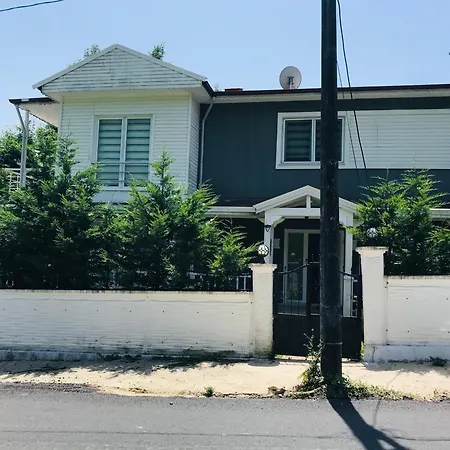 Sapanca Grand Vadi Kapali Isitma Havuzlu Villa
